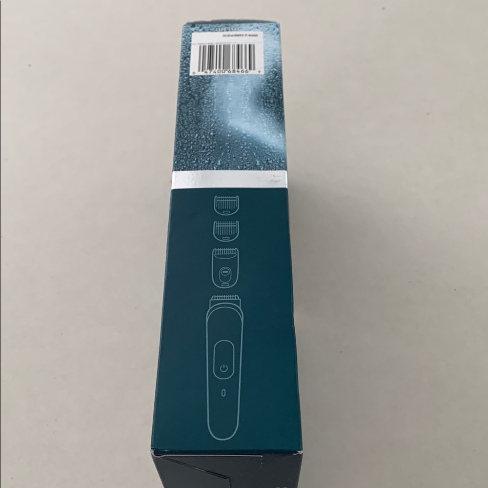 Gillette Intimate Hair Trimmer - Picture 4 of 5